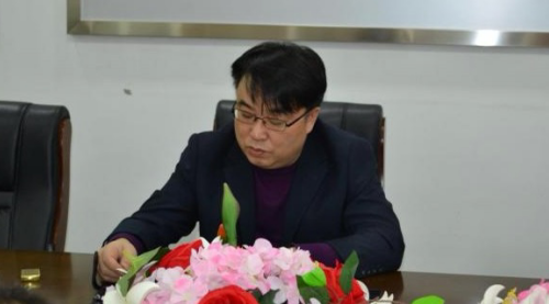 汽配中區(qū)召開“職場九大處事規(guī)則” 中層管理干部培訓會